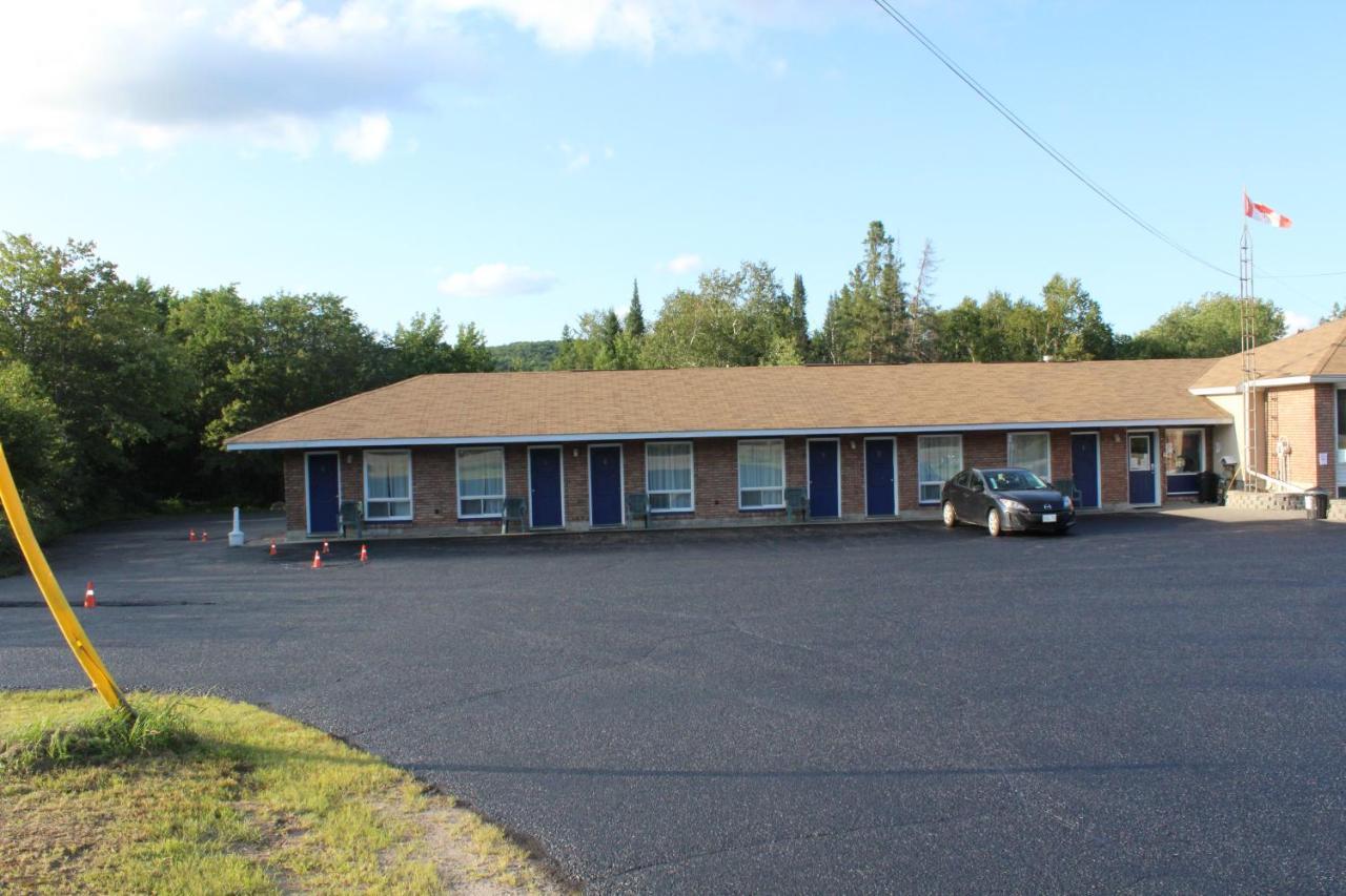 Mattawa Two Rivers Motel المظهر الخارجي الصورة